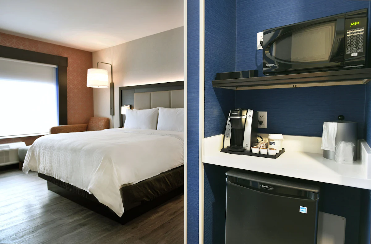 Holiday Inn Express & Suites Jersey City